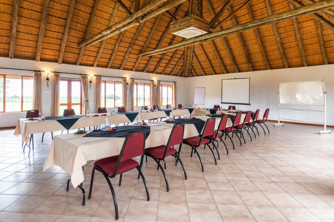 Frans Indongo Lodge Otjiwarongo Kültér fotó