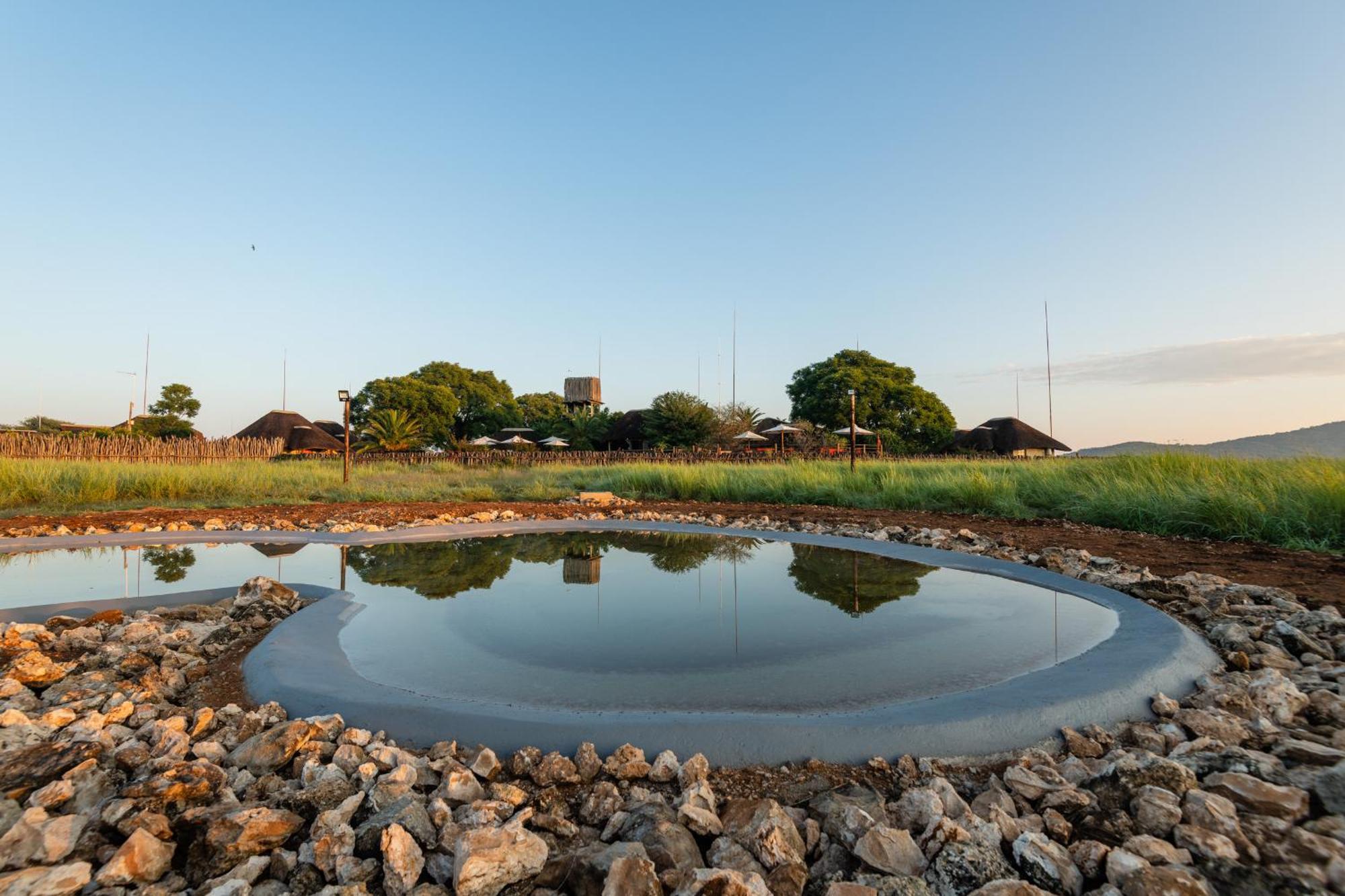 Frans Indongo Lodge Otjiwarongo Kültér fotó