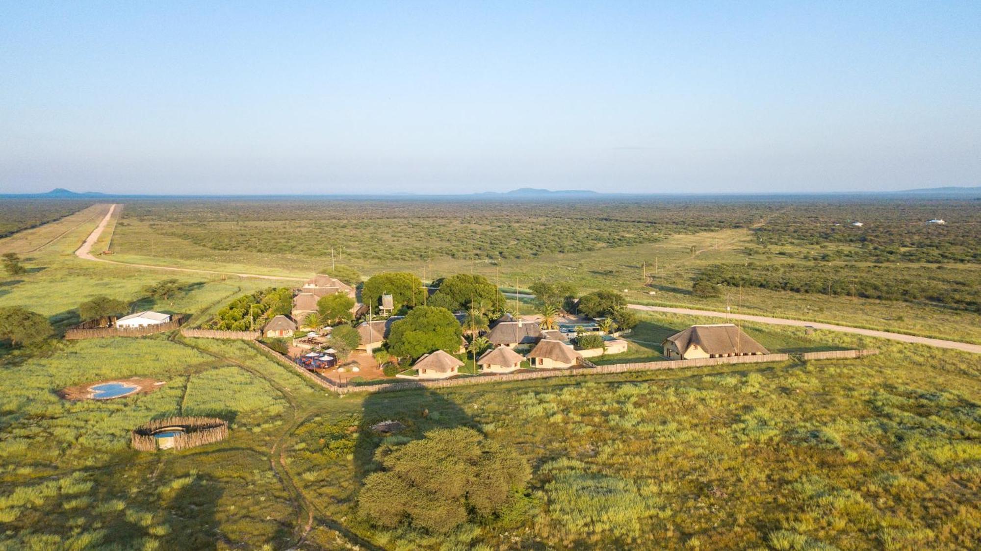 Frans Indongo Lodge Otjiwarongo Kültér fotó